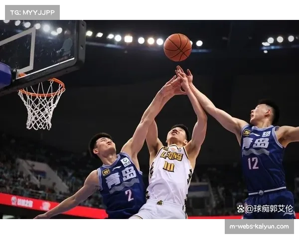 布朗次节强势发挥，压哨三分助力球队稳住局势