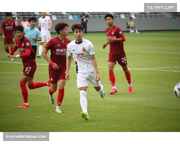 前场逼抢数据回升 球队寻找逼抢与防守平衡点 前场逼抢数据回升 球队寻找逼抢与防守平衡点